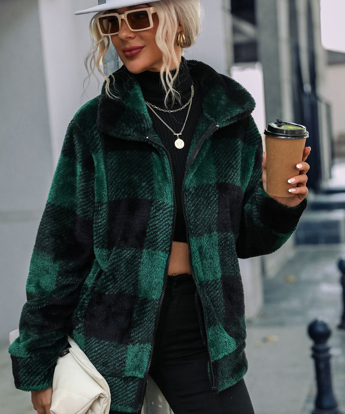 b4a9814b5f94400385bbeb0d08823557-Max