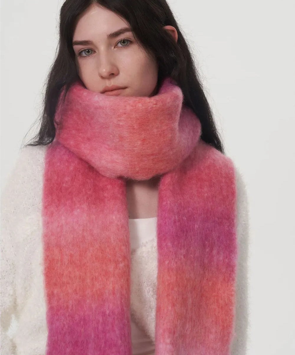 c9f33075-9f6d-4a15-bbb2-15b4fd12f31f-Max